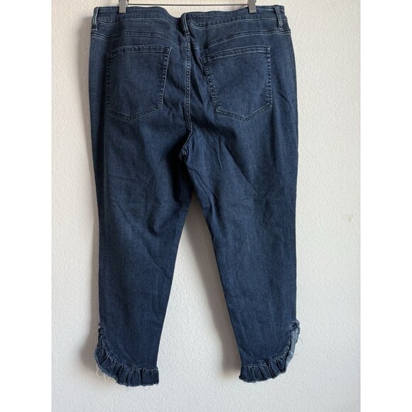LANE BRYANT Women’s Mid Rise Super Stretch Skinny Jeans Ruffle Bottoms SIZE 22 - Picture 4 of 9